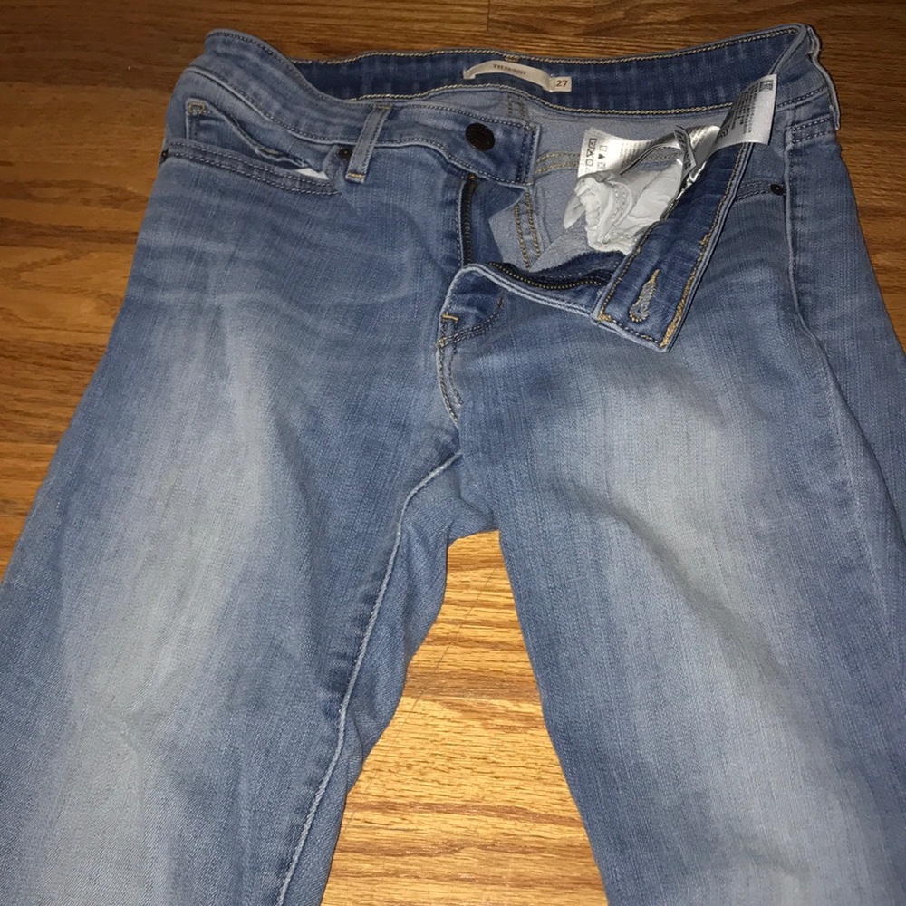 Levi’s 711 Skinny Jeans